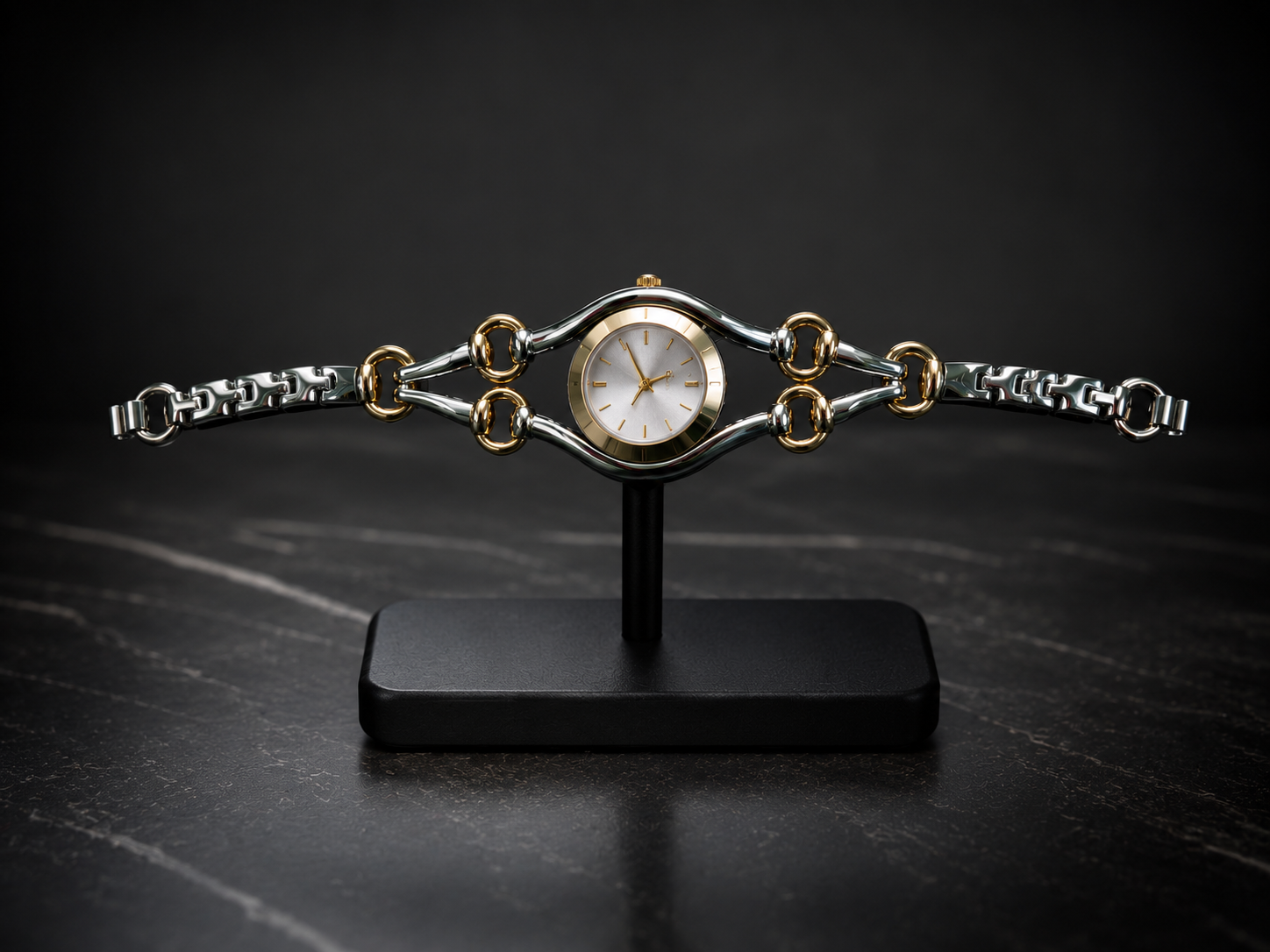 Gucci white dial premium chain belt ladies watch